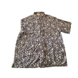 Caribbean Men's XL Blue And White Floral Button Up Short Sleeve Shirt